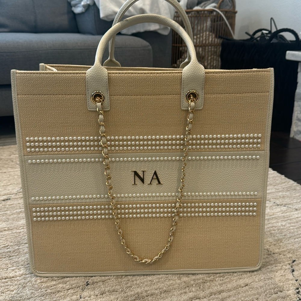 Initialled beach bag